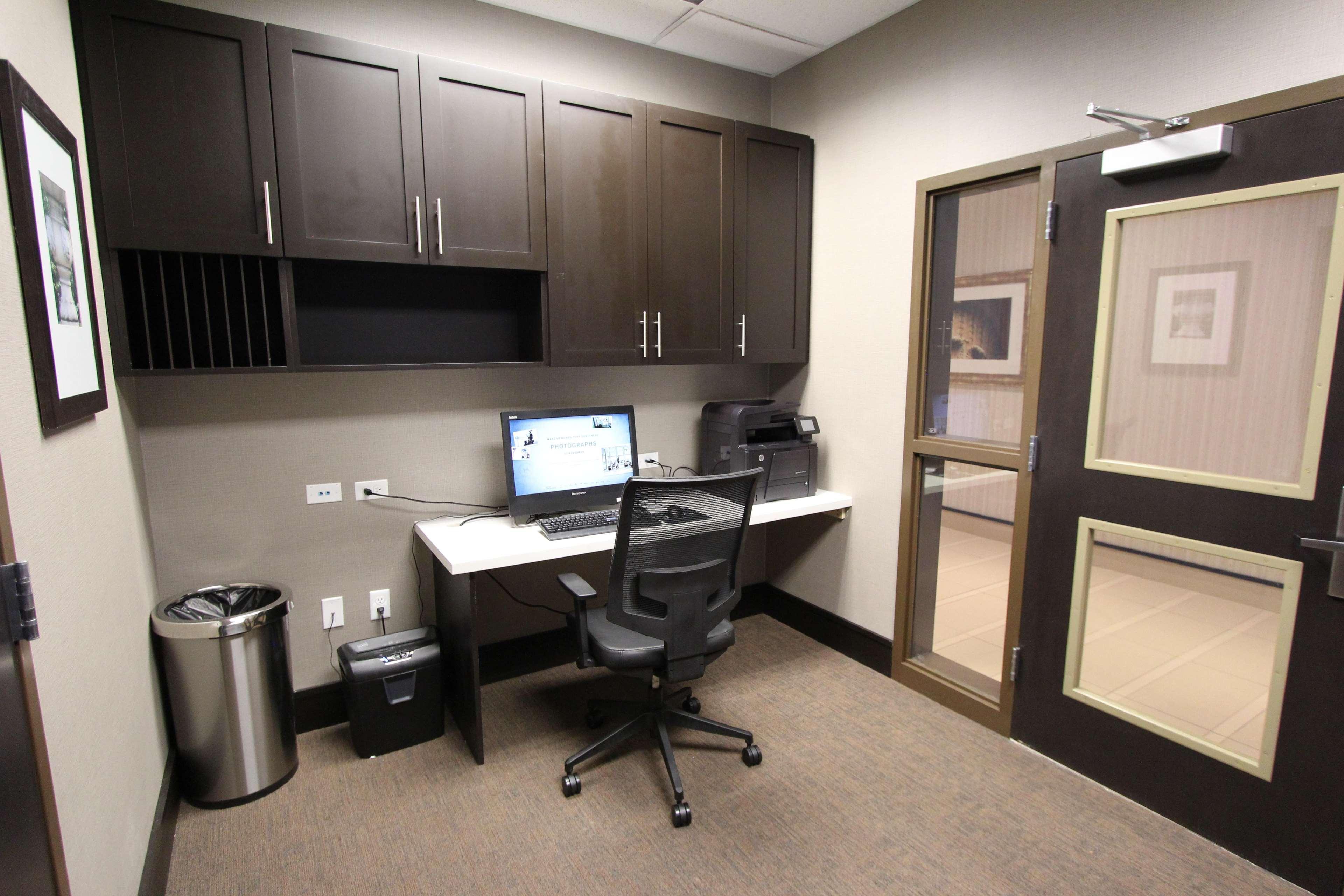 Hilton Garden Inn Findlay Bagian luar foto