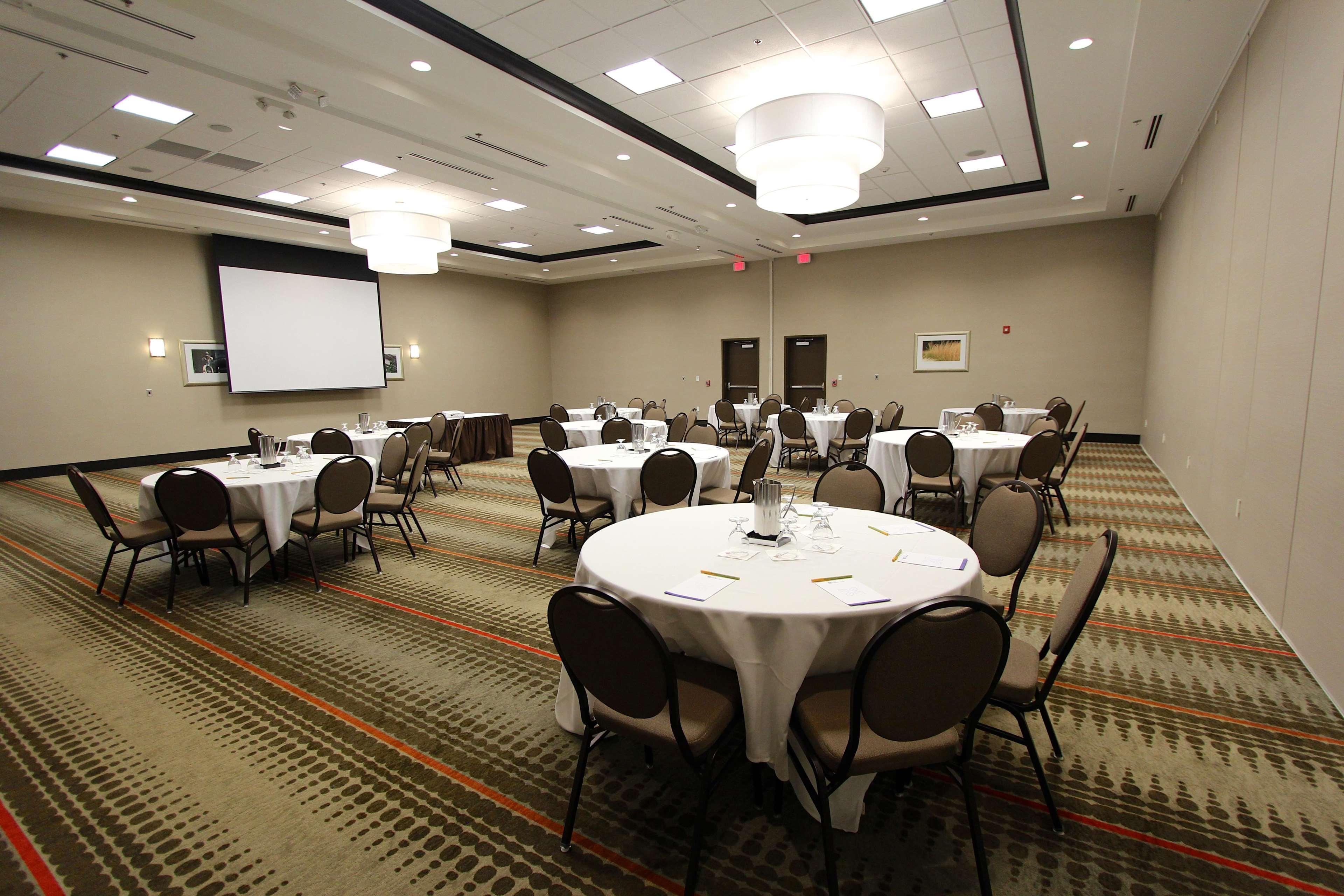 Hilton Garden Inn Findlay Bagian luar foto