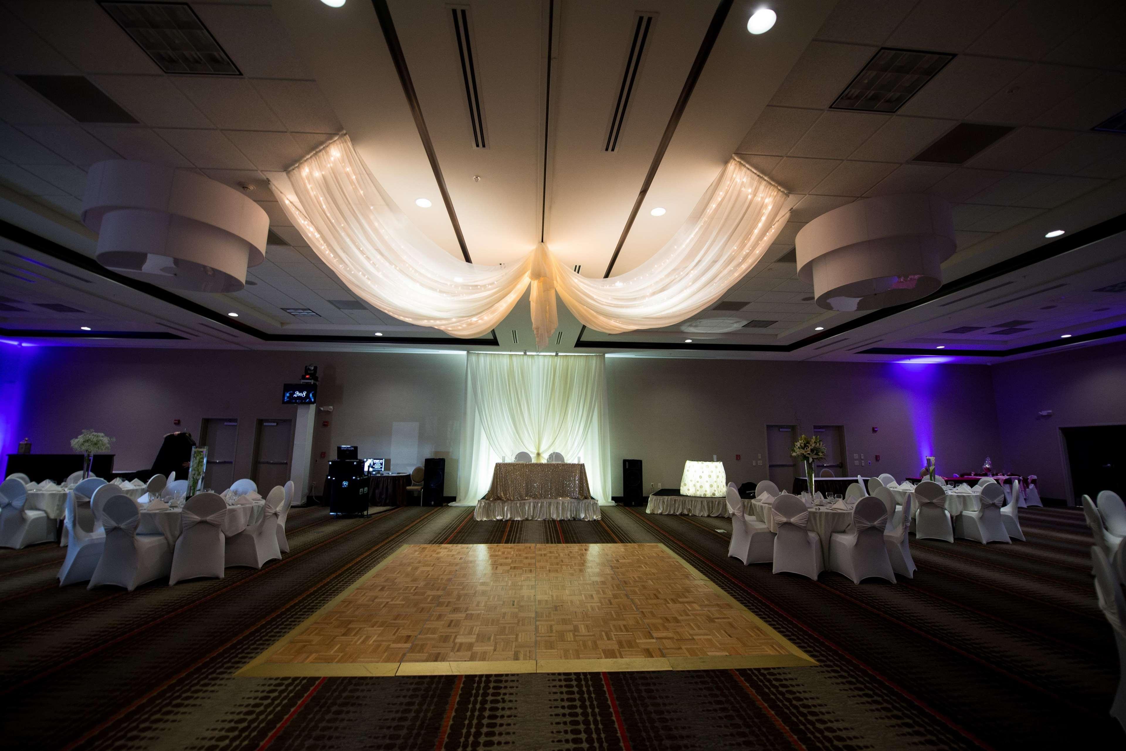 Hilton Garden Inn Findlay Bagian luar foto
