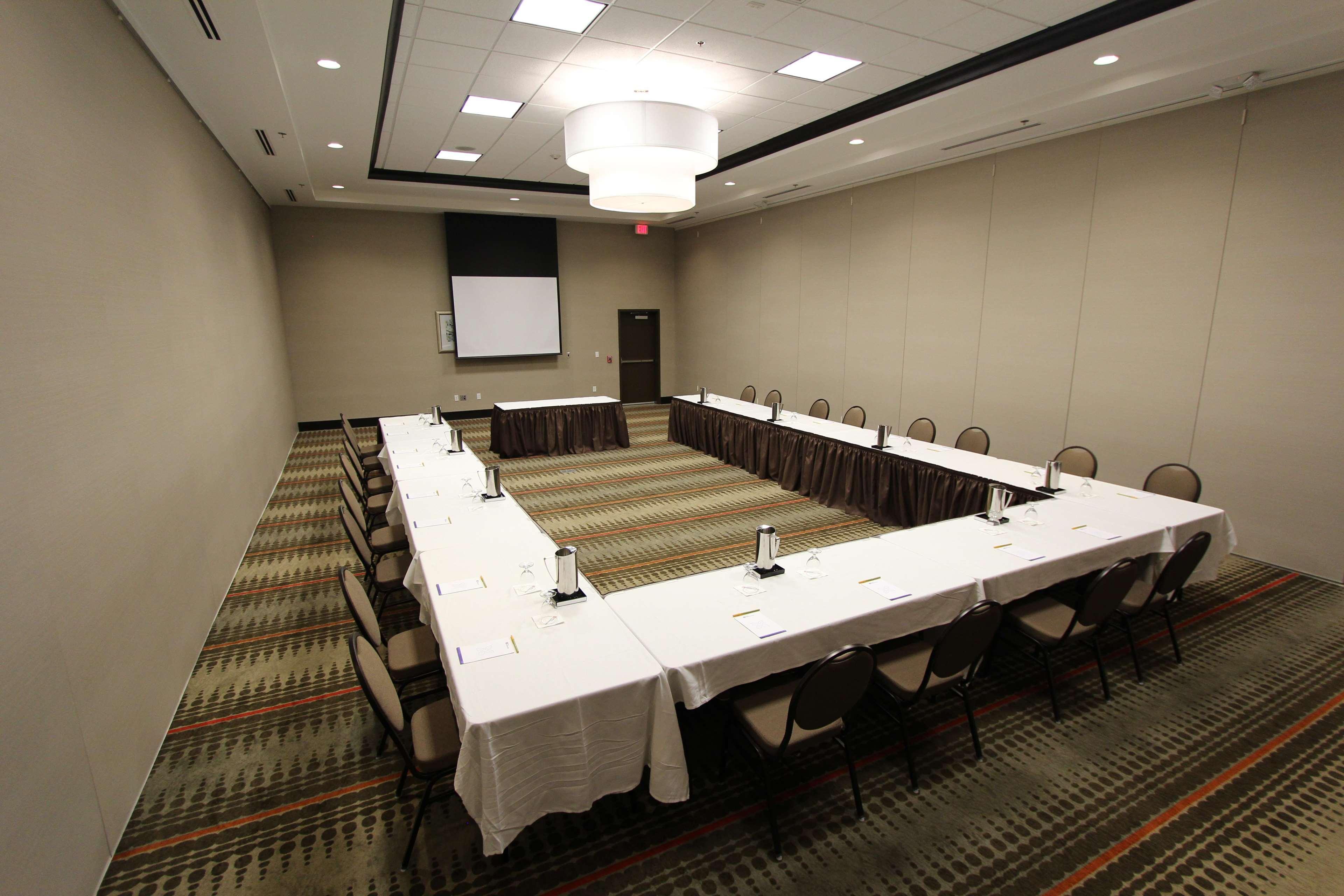Hilton Garden Inn Findlay Bagian luar foto