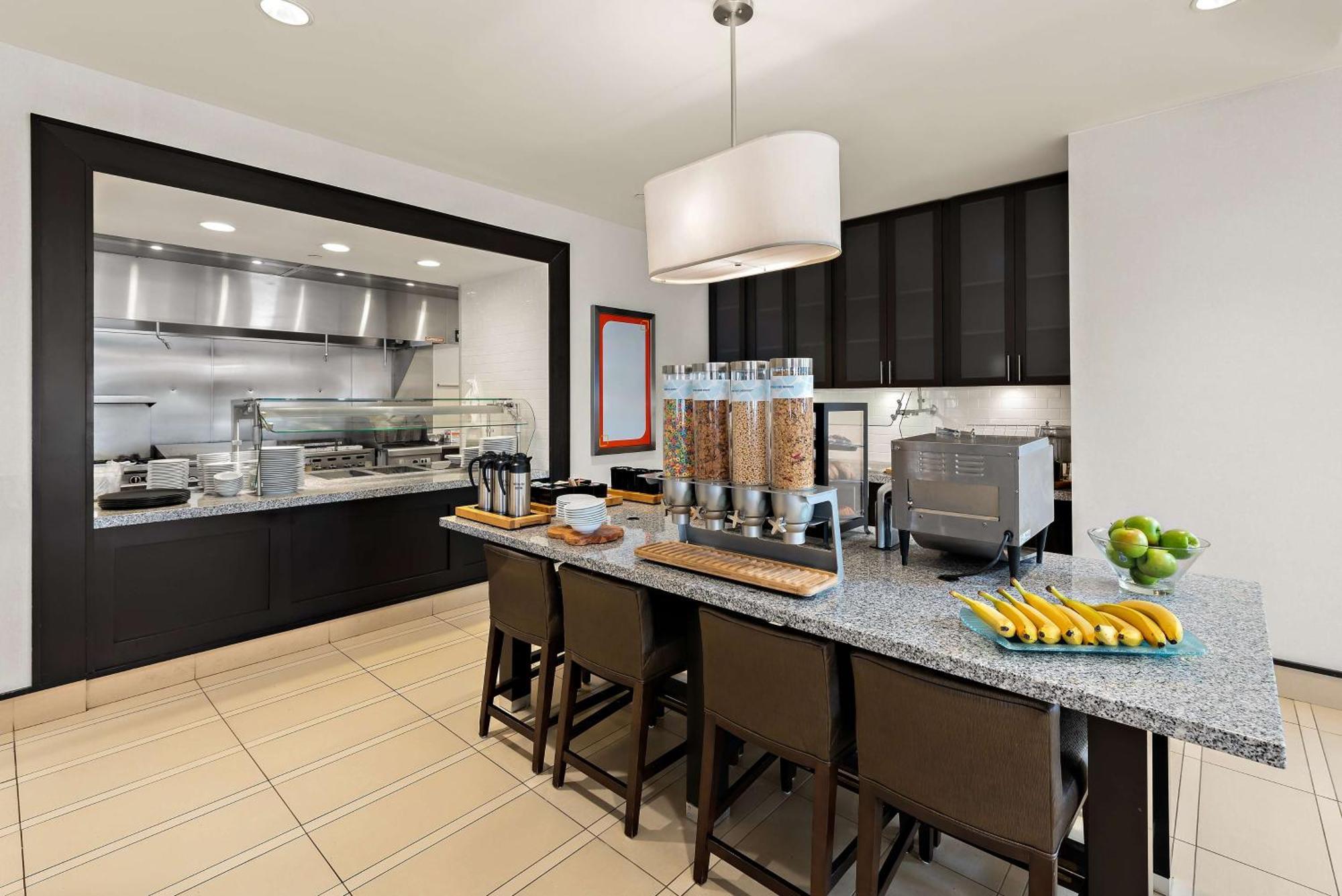 Hilton Garden Inn Findlay Bagian luar foto