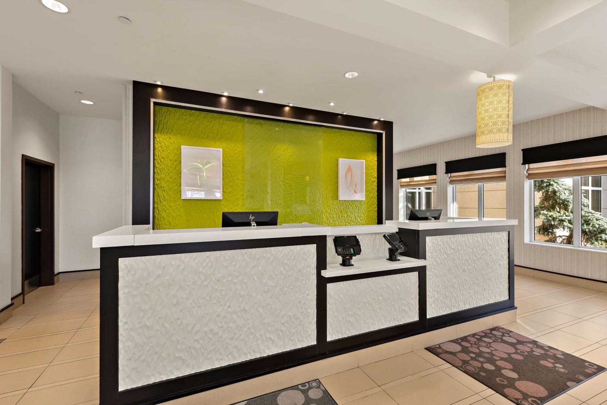 Hilton Garden Inn Findlay Bagian luar foto