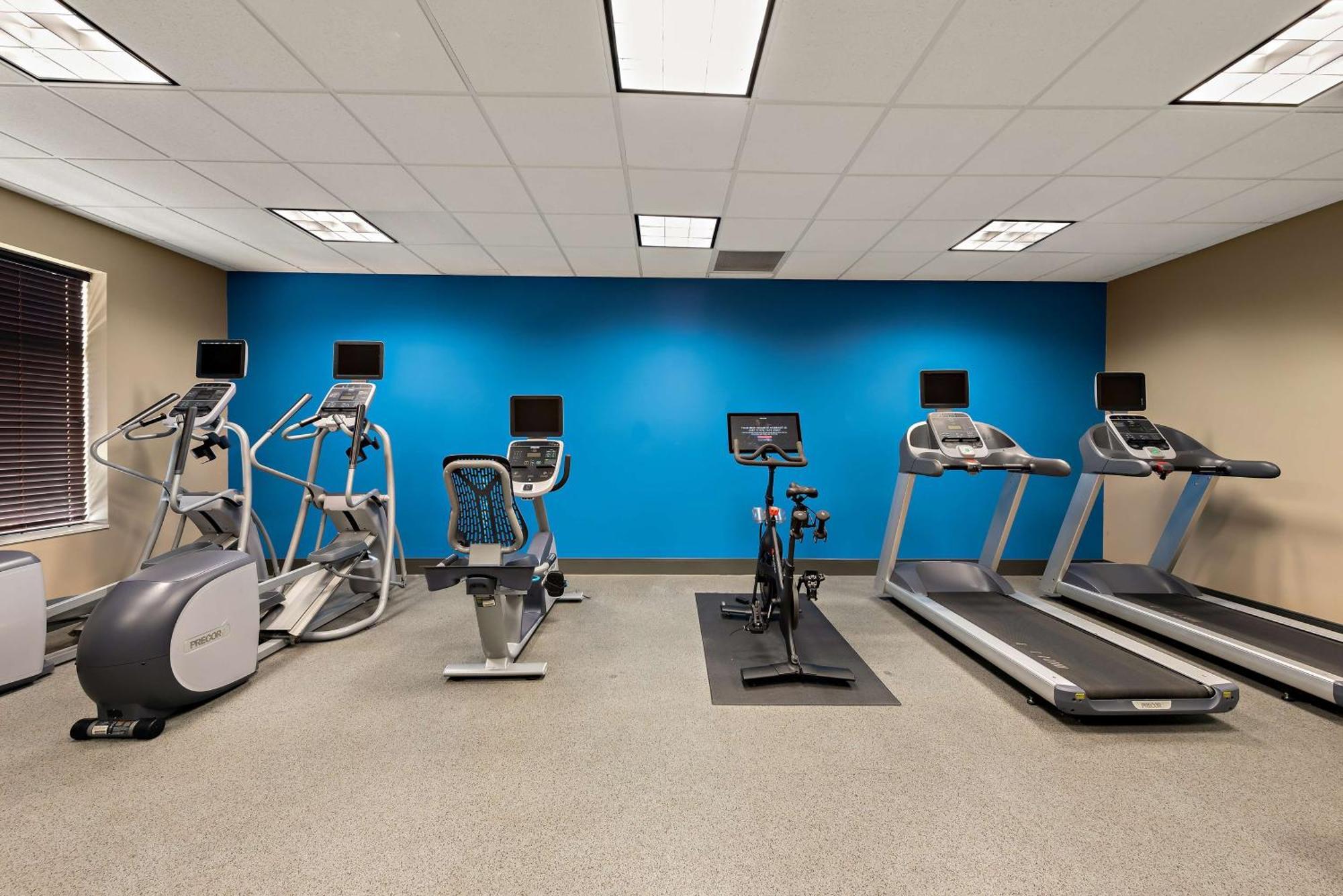 Hilton Garden Inn Findlay Bagian luar foto