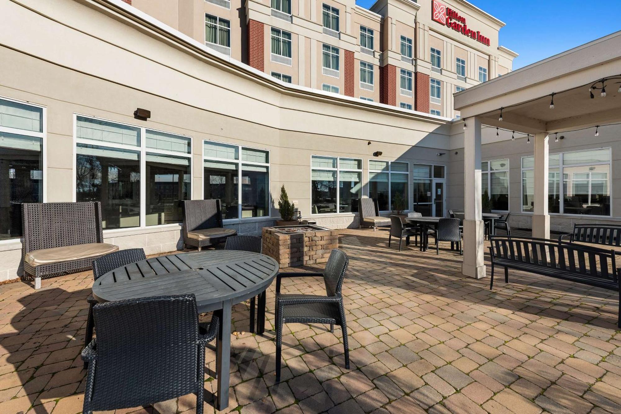 Hilton Garden Inn Findlay Bagian luar foto