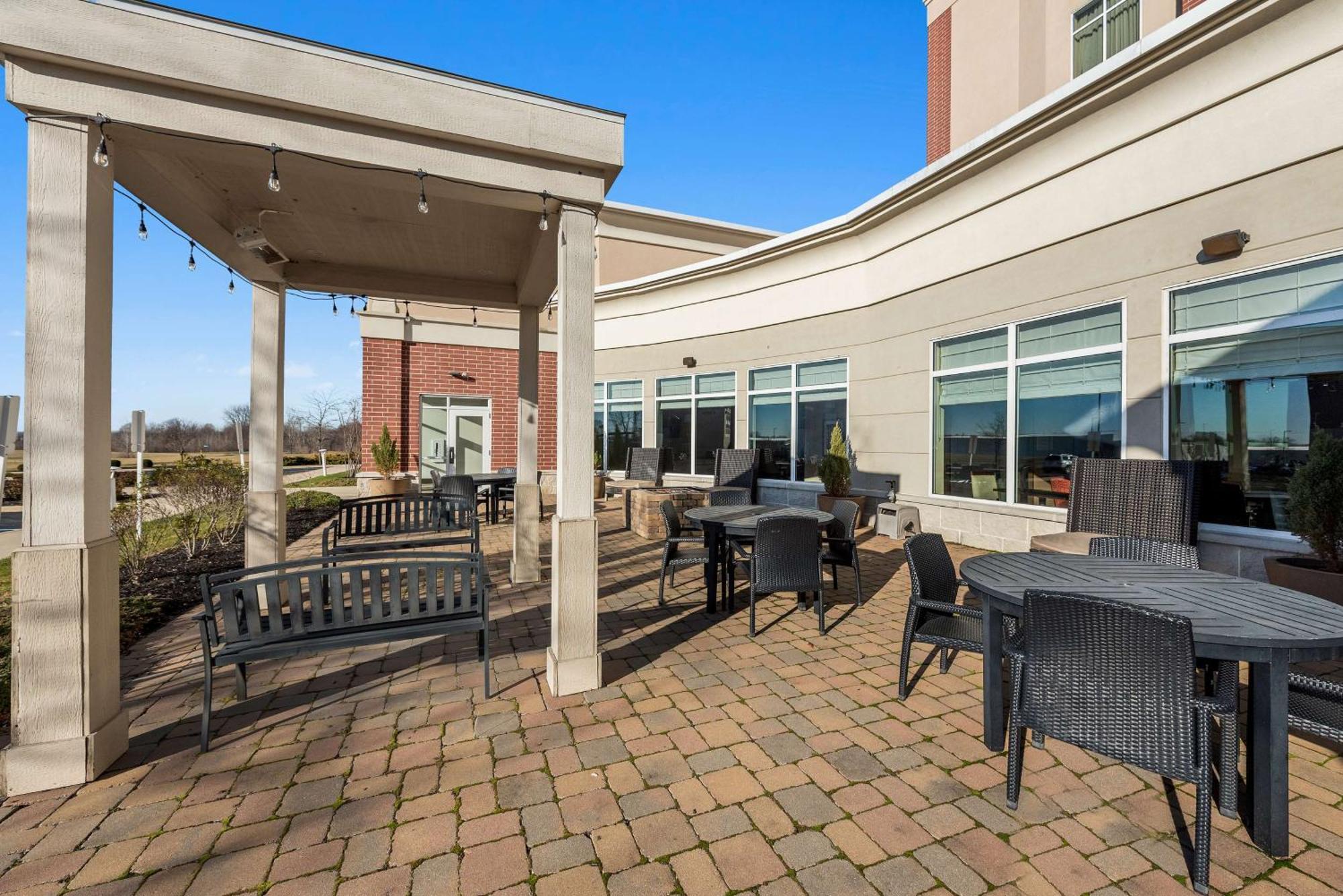 Hilton Garden Inn Findlay Bagian luar foto